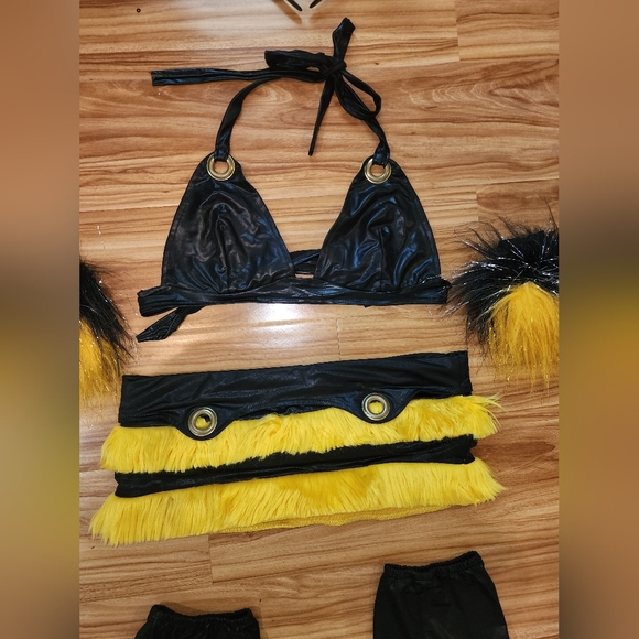 7 piece Bumblebee Rave Costume. Size S/M. - Picture 6 of 11
